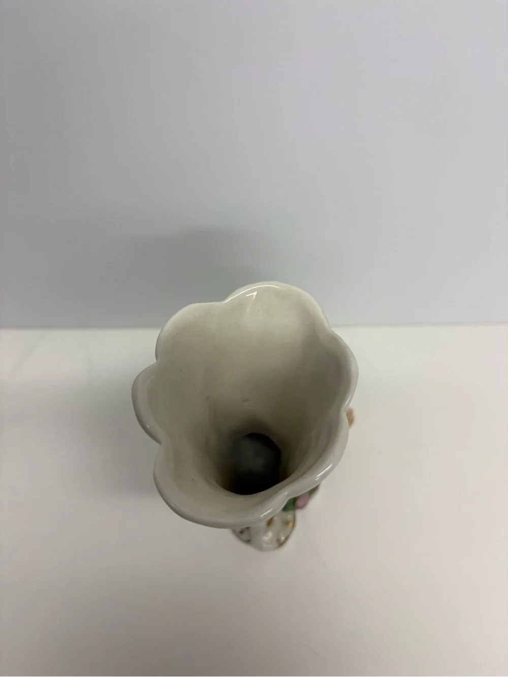 Vintage Porcelain Cherub Cornucopia Vase in White and Gold